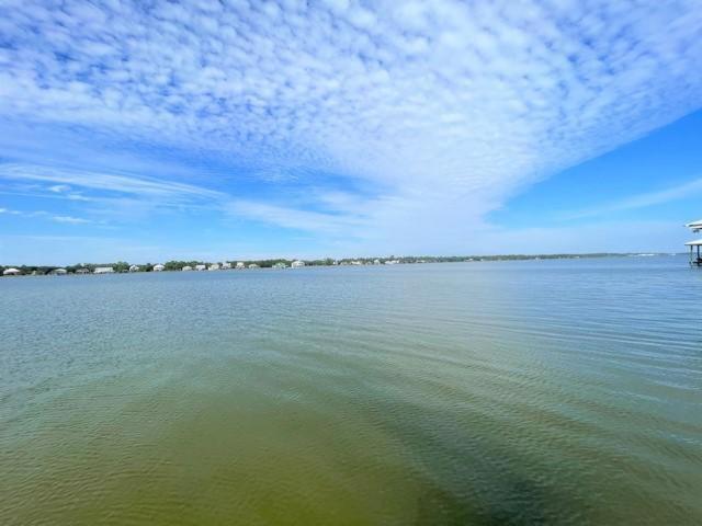 Holiday home Compass Point 103