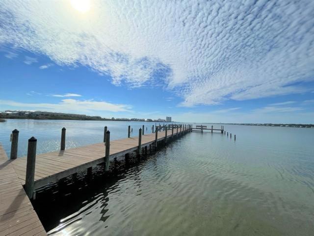 Compass Point 103 *