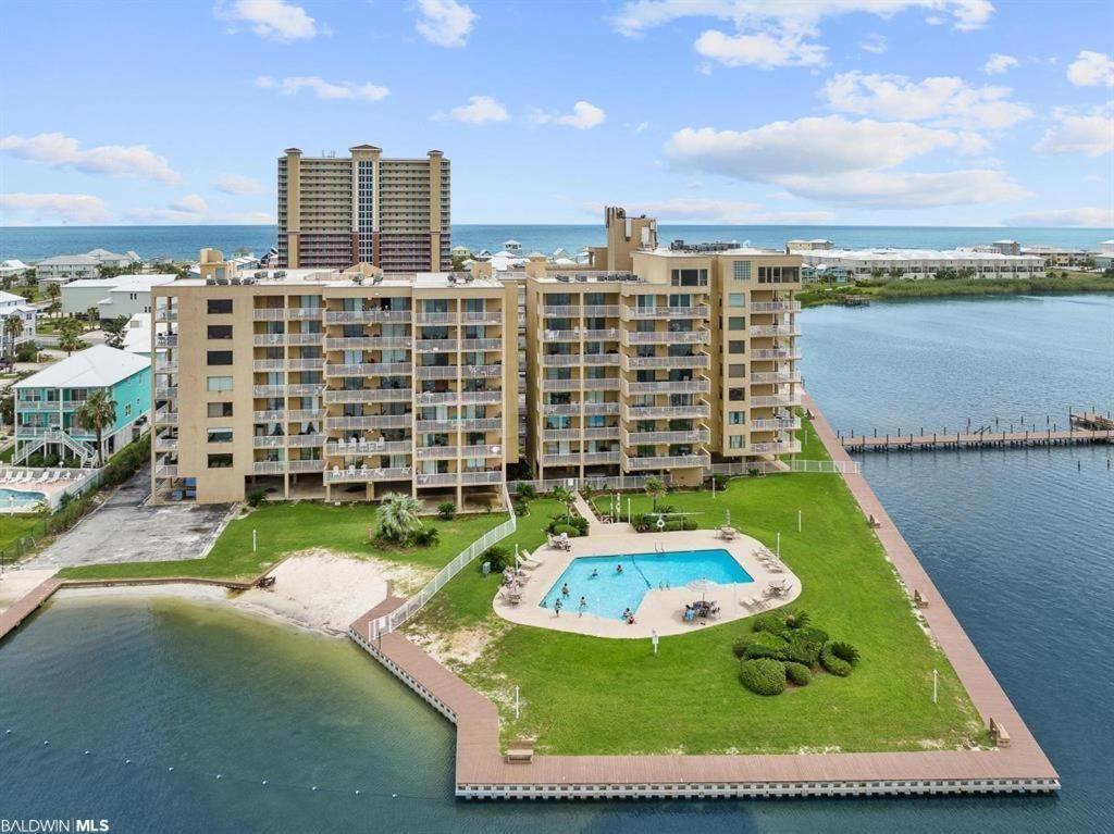 Compass Point 103